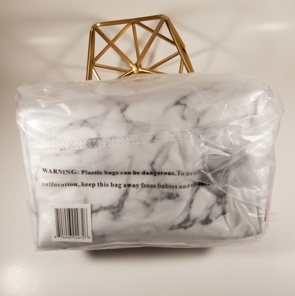 🆕️Jeffree Star, White Marble Makeup Bag - Picture 7 of 7